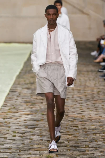 Look 2